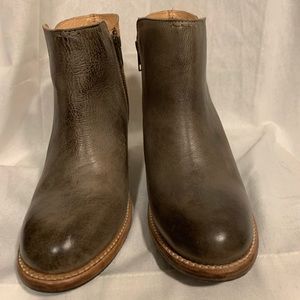 Bedstu stacked heel booty